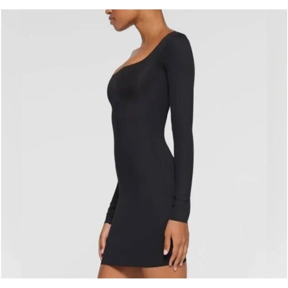 Skims Body Mini Dress - Picture 2 of 3